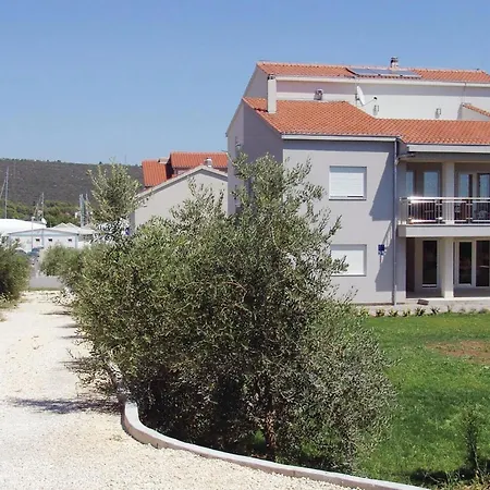Apartment 1 Bedroom Cozy Apartment In Bibinje